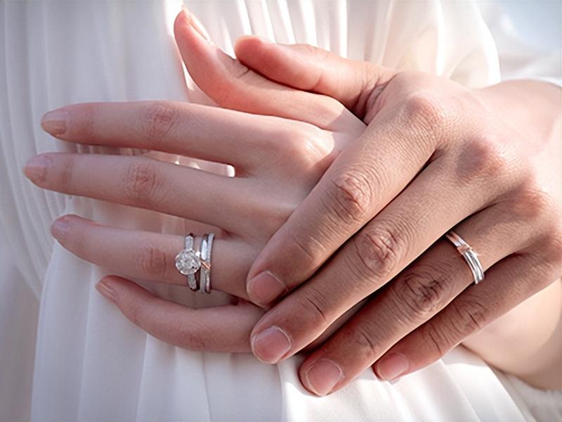 普通人一般买求婚戒指多少钱