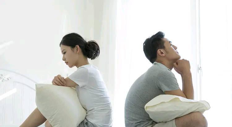 婚姻中男人主动和老婆分房睡原因心理